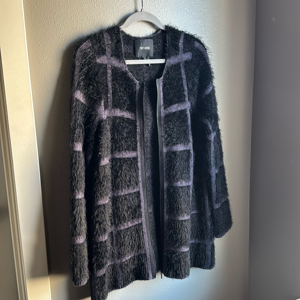 Nic + Zoe Fuzzy Full Front Zip Square Jacket Black & Gray, Size L.